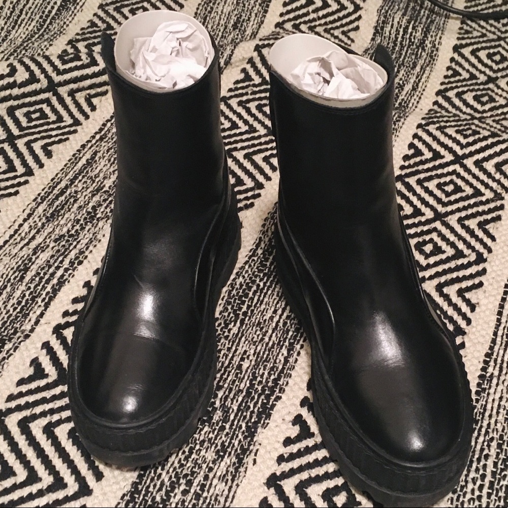 PUMA x Fenty by Rihanna Chelsea Booties 6.5